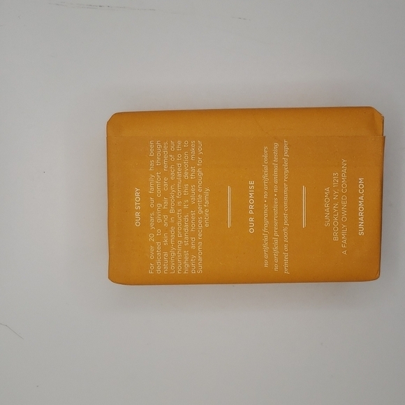 Sunaroma shea butter frankincense vanilla bar soap - Picture 2 of 3